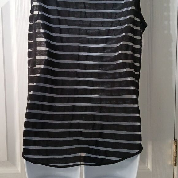 Penelope  white and black birdcage printed sleeveless semi sheer blouse Sz M EUC - Picture 5 of 7